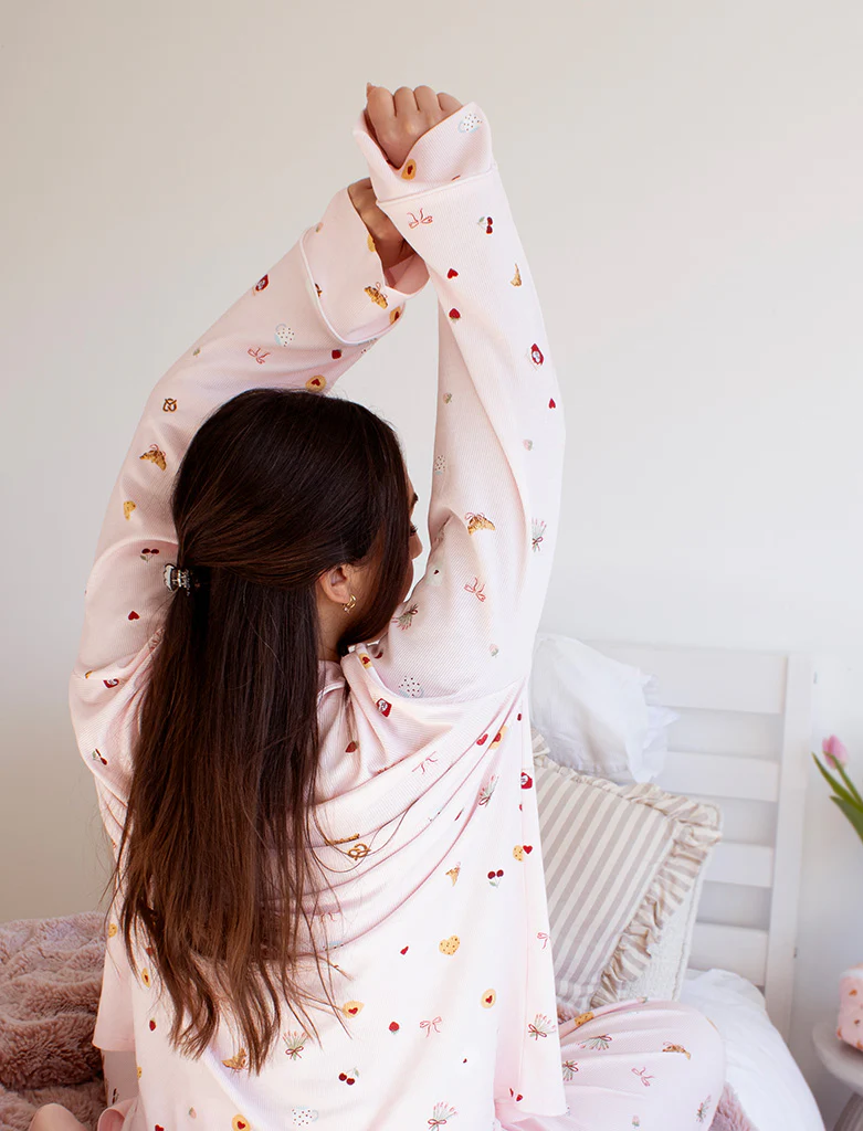 Comfort Collective Breakfast in Bed Pyjama Set - Image 4